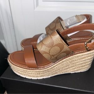 Coach Cami Sig C Wedge Khaki/Saddle